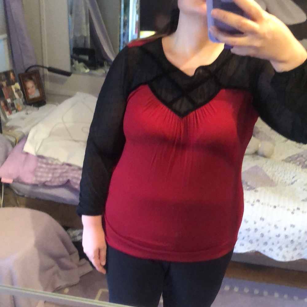 Brand new Women top, was worn once for an event. - Picture 5 of 6